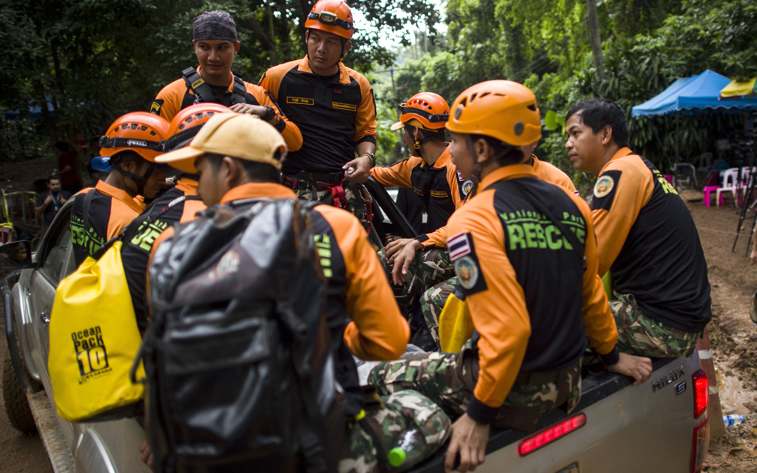 Gallery: Rescuers Race Against Time To Save Soccer Team Trapped In Thai ...