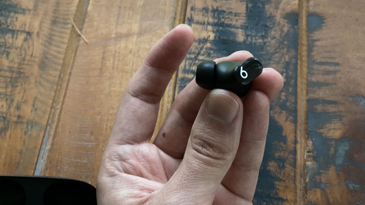 Beats Studio Buds