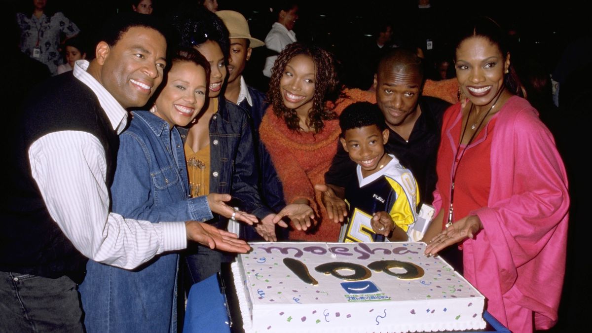 Brandy as Moesha celebrates the 100th episode of the show on UPN