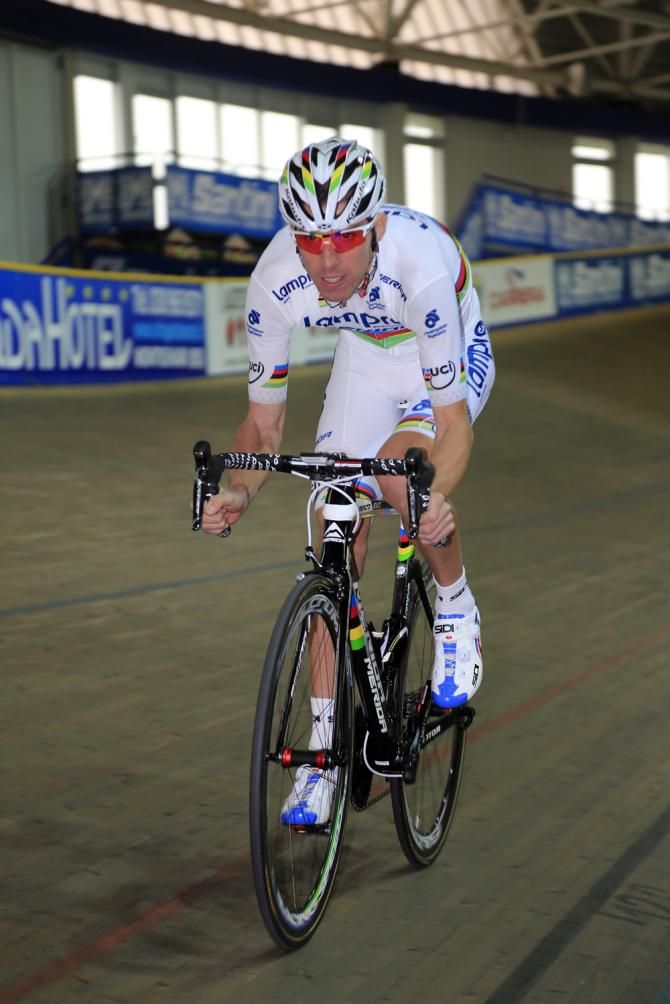 Rui Costa tries out his new bike