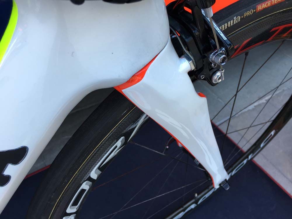 The aerodynamic fork on Damiano Cunego&rsquo;s SK De Rosa Pininfarina