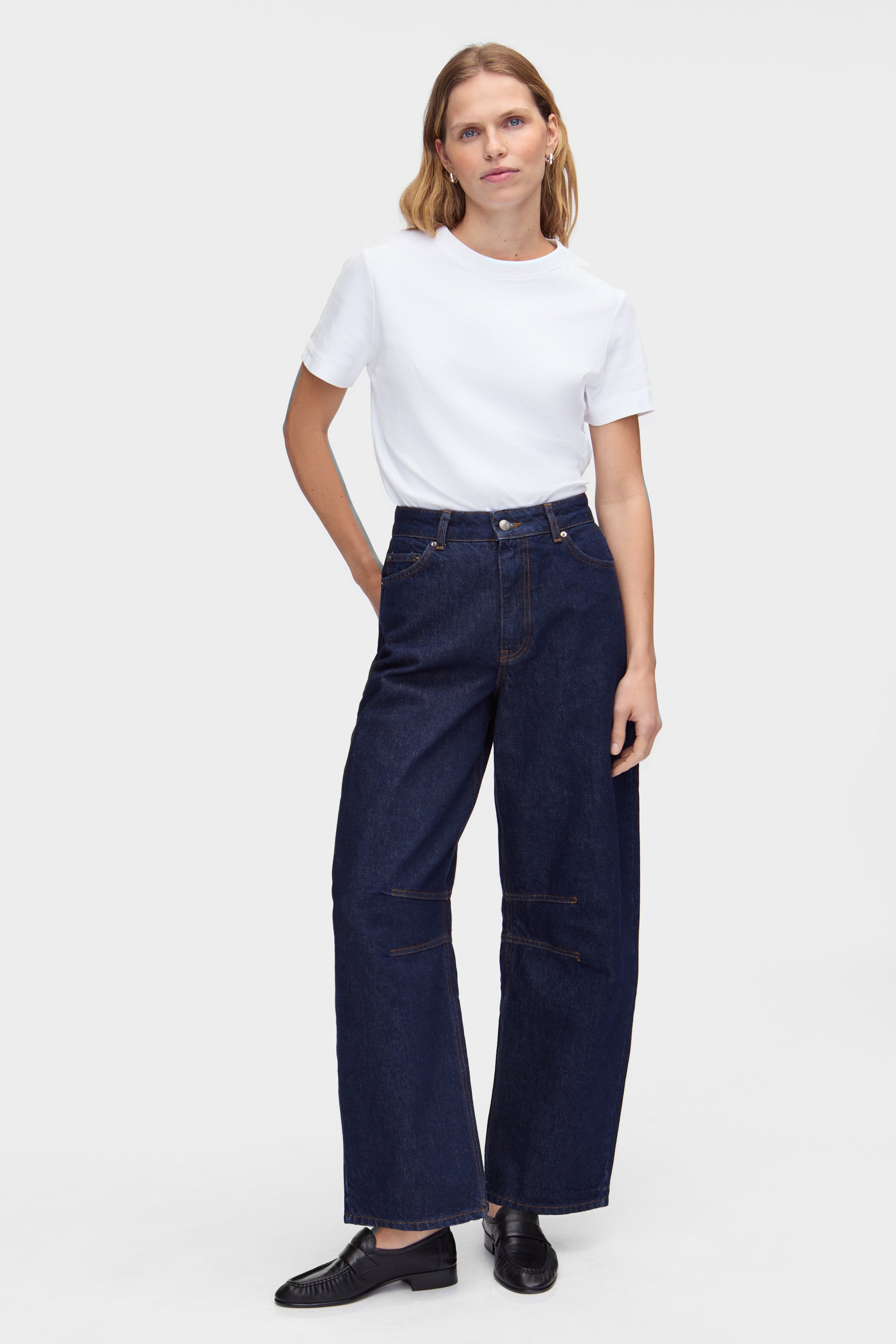 Mid Rise Rigid Barrel Jeans