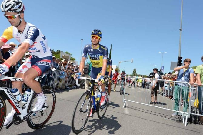 Alberto Contador (Saxo-Tinkoff) rides to the start.