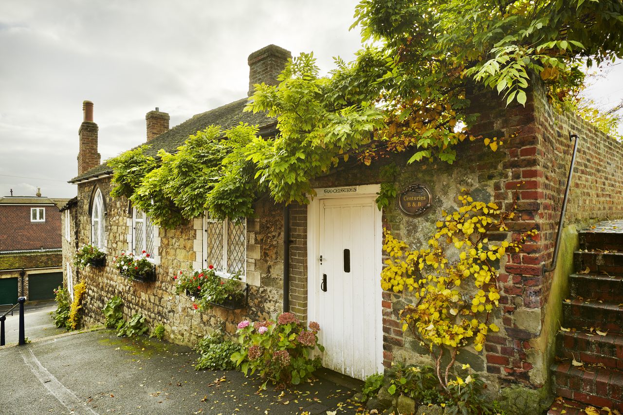 exterior_centuries_cottage_bricks_doors