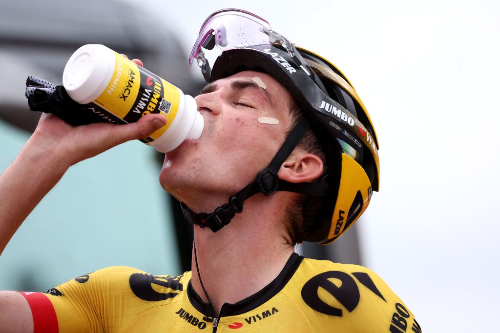 Hard and hot day work for Sepp Kuss (Jumbo-Visma)