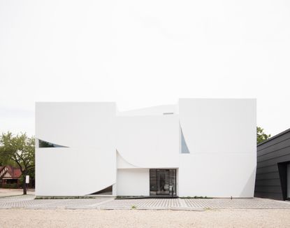 The Transart Foundation gallery facade designed by Schaum/Shieh