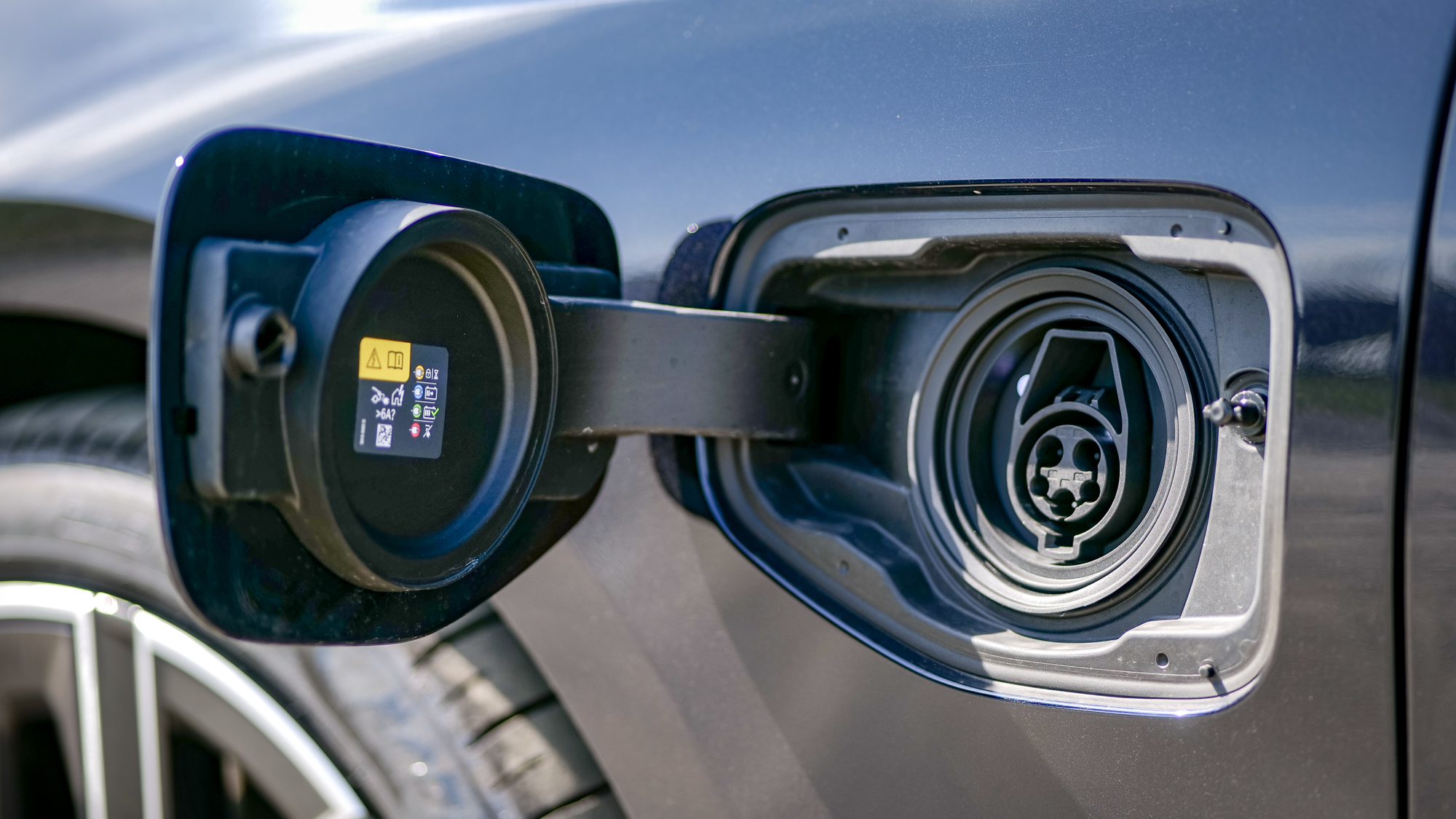 2026 BMW 550e review.