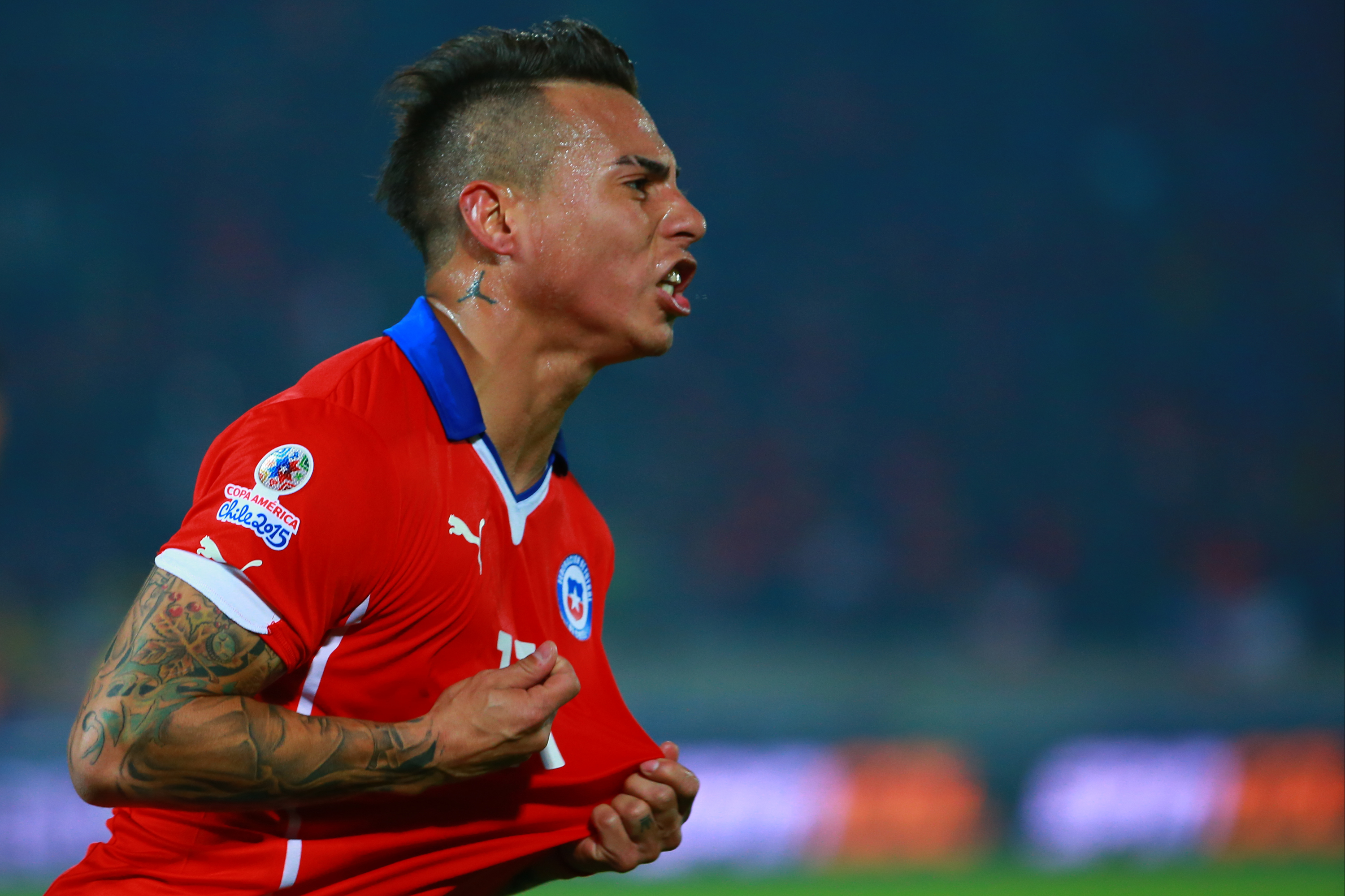 Eduardo Vargas celebrates a goal for Chile against Ecuador at the 2015 Copa America.