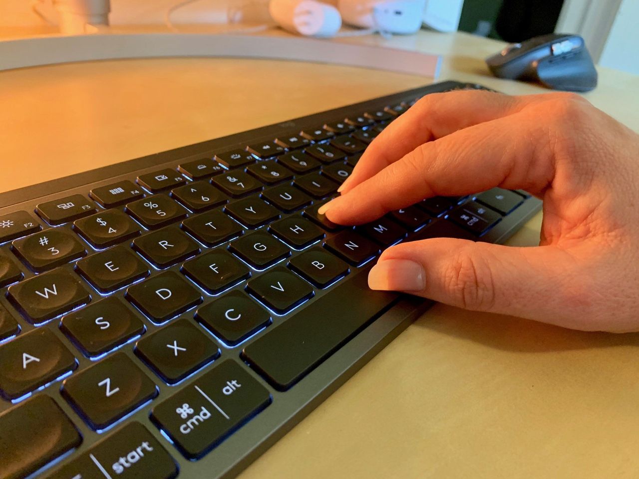 MX Keys typing