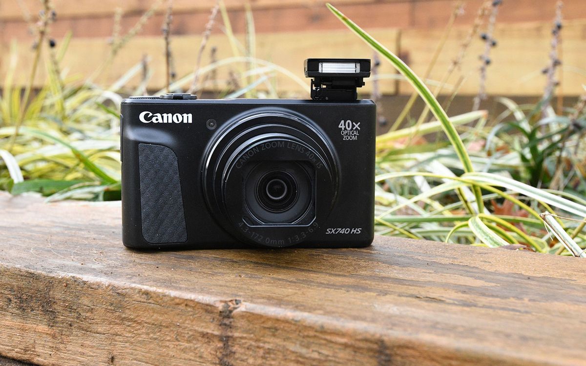 Canon PowerShot SX740 HS Review: Versatile Pocket Shooter | Tom's 