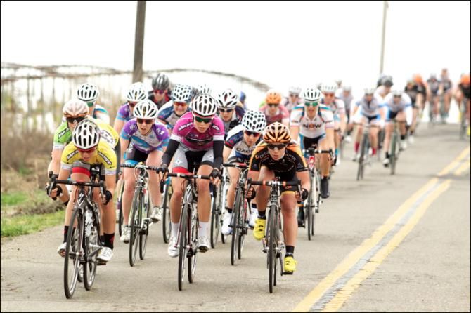 omen's leader Evie Stevens (Specialized-lululemon) with the end in sight. Wins at 31 seconds over Alison Powers