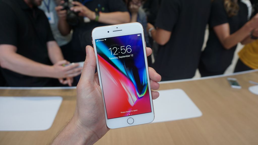 iPhone 8 vs iPhone 8 Plus which new Apple phone should you buy