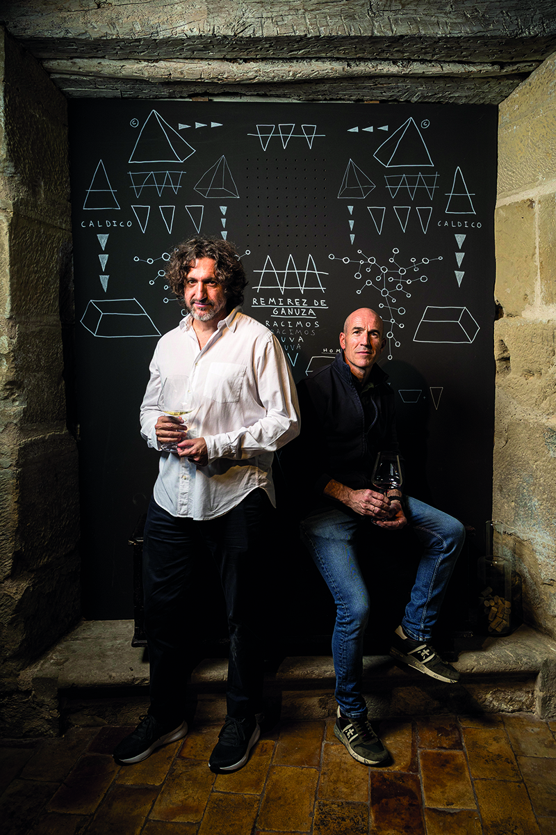 Jose Ram&amp;oacute;n Urtasun with Jes&amp;uacute;s Mendoza, winemaker at Rem&amp;iacute;rez de Ganuza