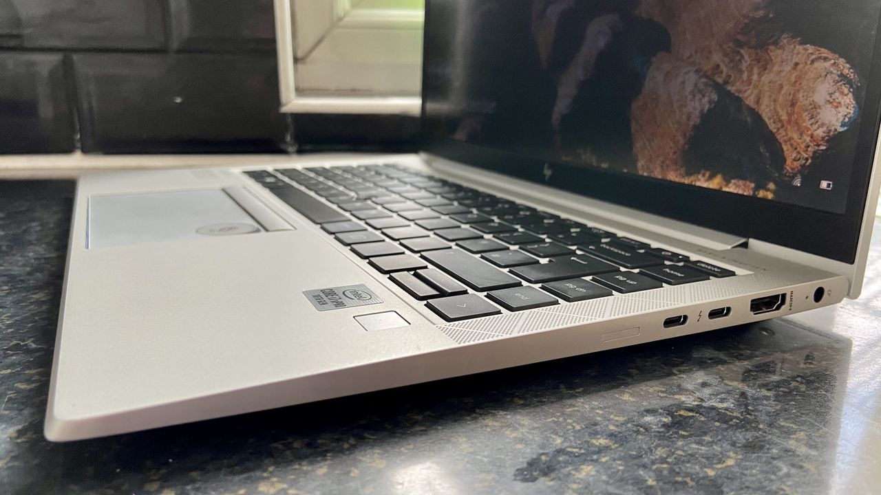 The side of the HP EliteBook 840 G7 with ports visible