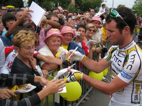 Mark Cavendish attracts fans of all ages