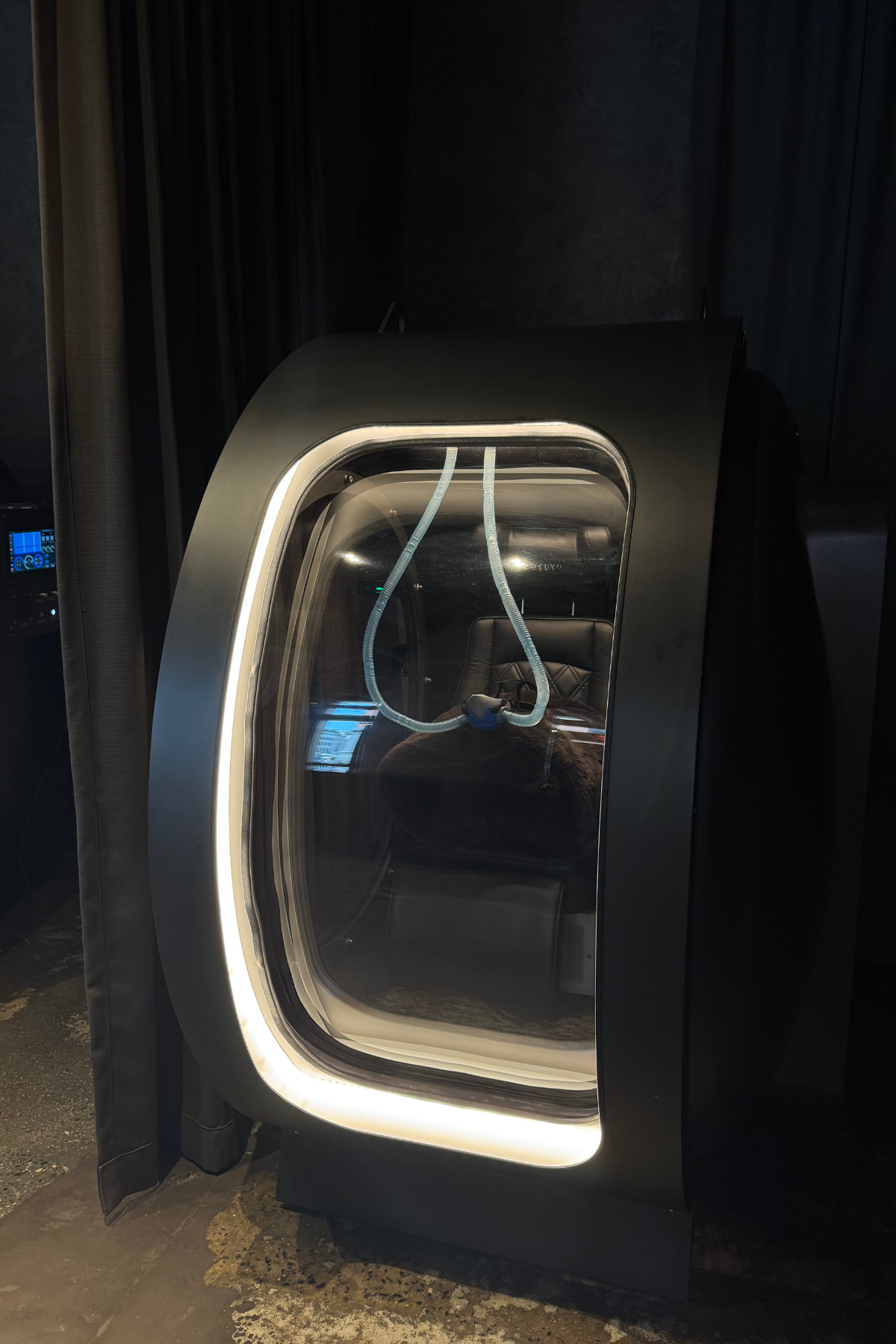 hyperbaric chamber