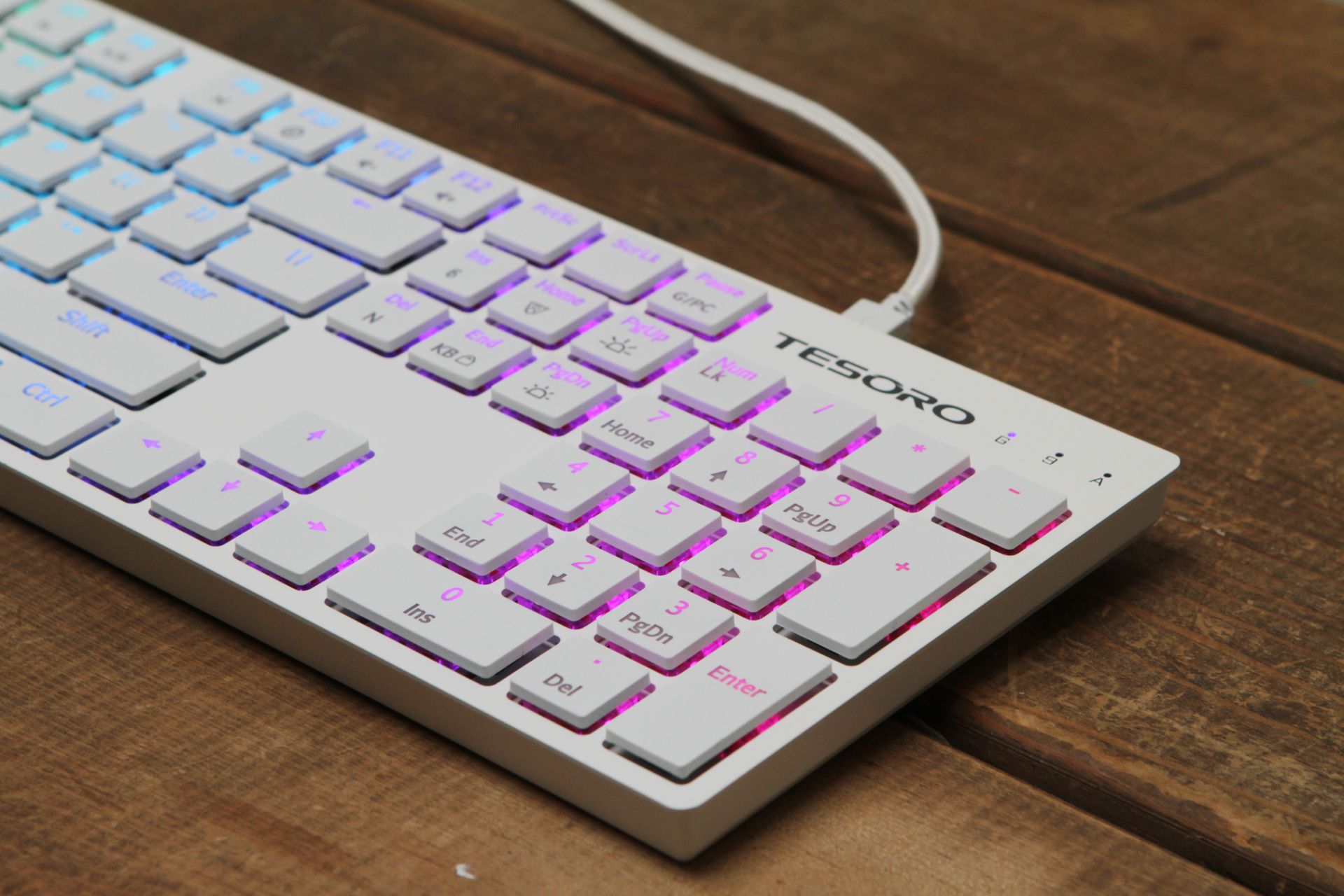 Tesoro Gram XS Keyboard Review: Low-Profile Keys, Stunning White Design