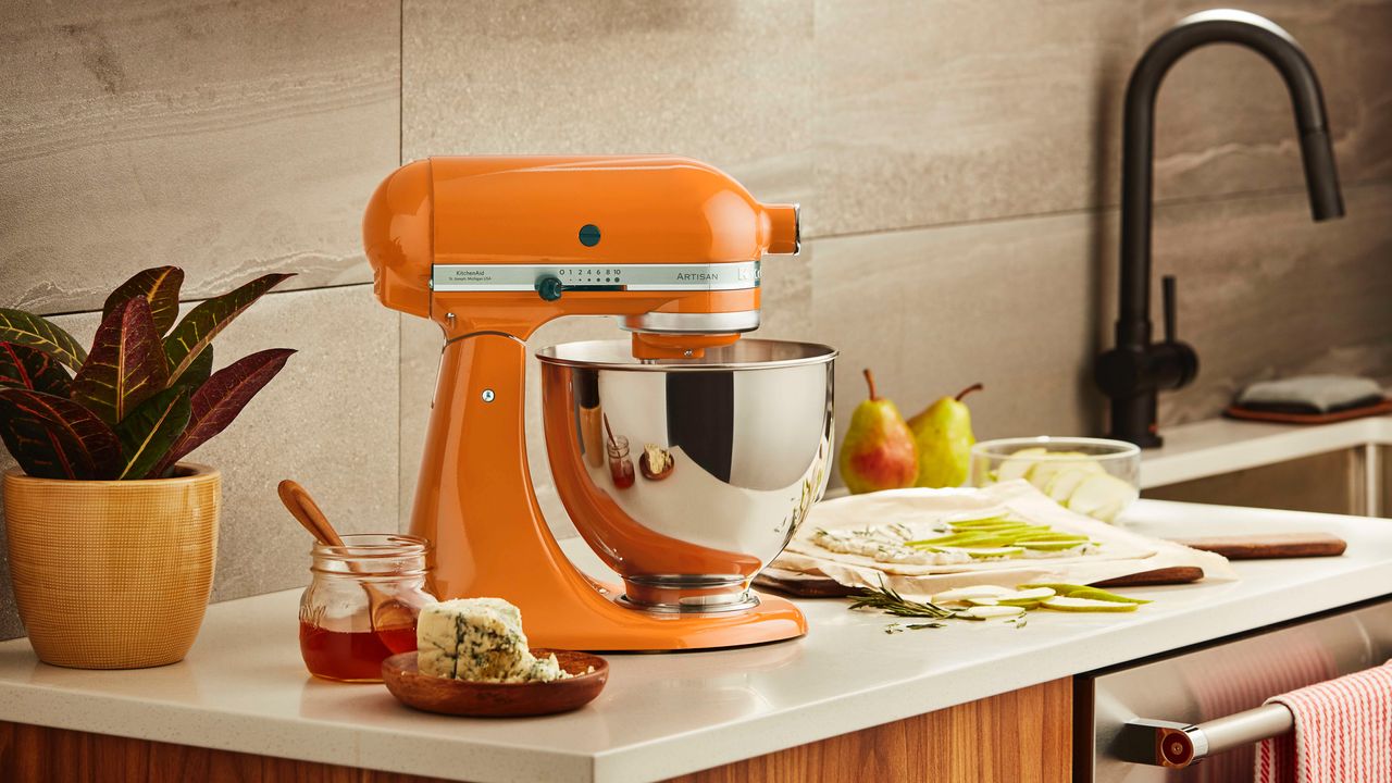 best stand mixer: KitchenAid Artisan