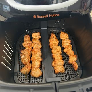 Testing the Russell Hobbs Satisfry Snappi Air Fryer at home