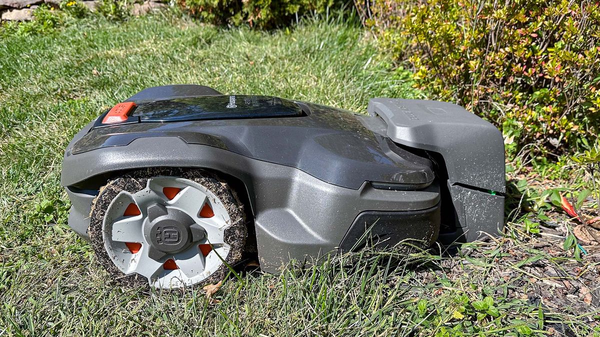 Husqvarna Automower 415X robot lawn mower review Tom's Guide