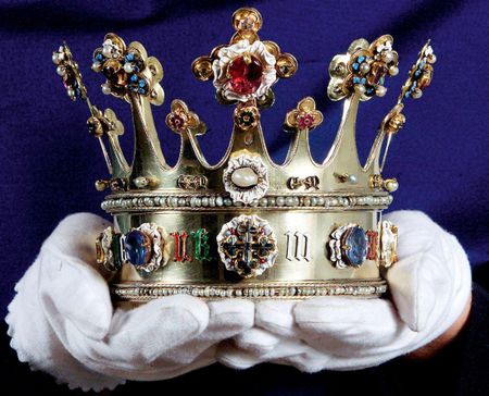 The crown of Margaret of York, sister of Edward IV, one of two surviving medieval crowns. Credit: Reuters/Alamy