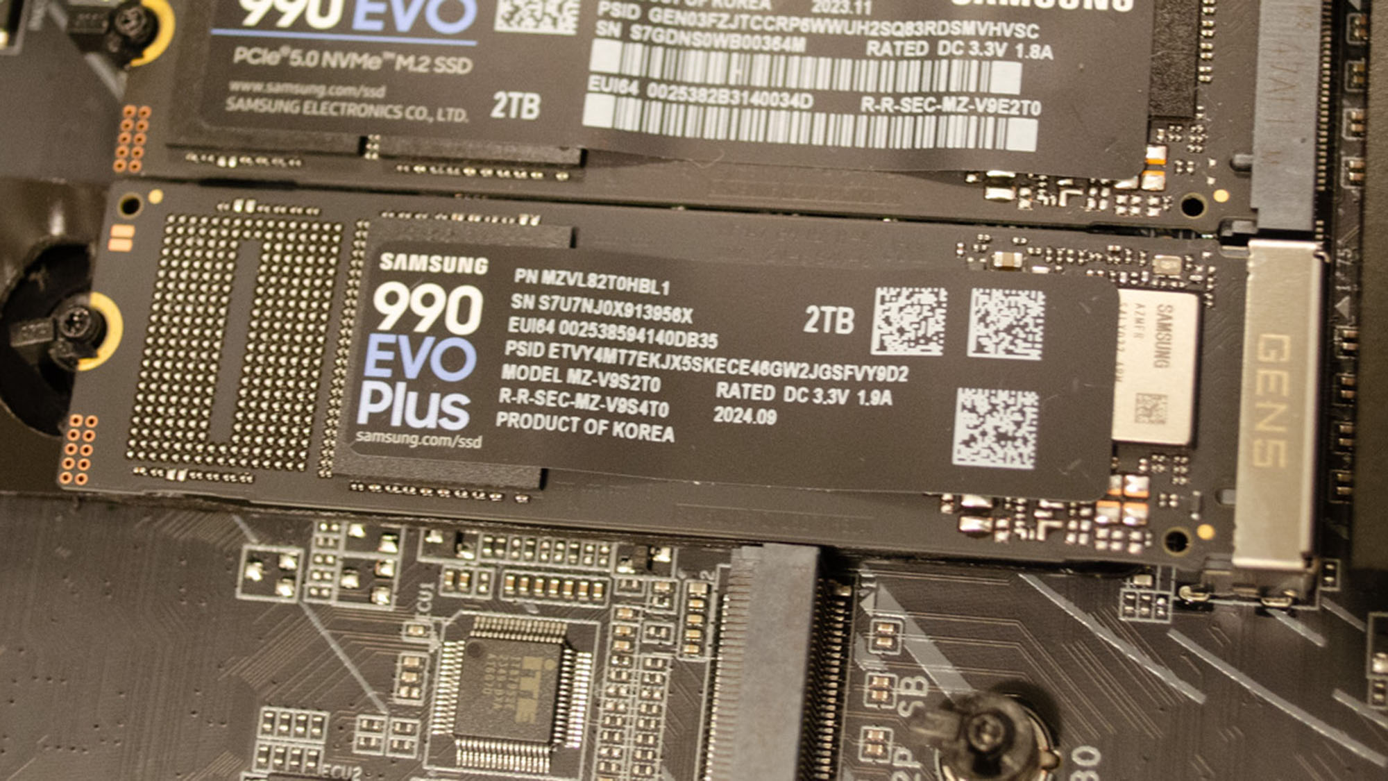 A Samsung 990 Evo Plus