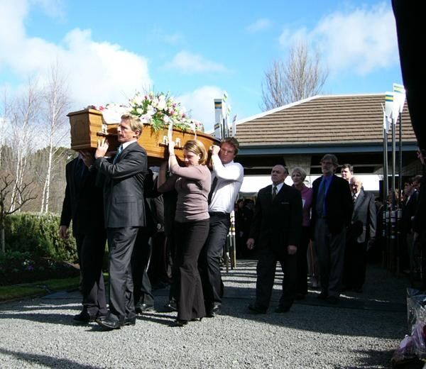 The pallbearers approach