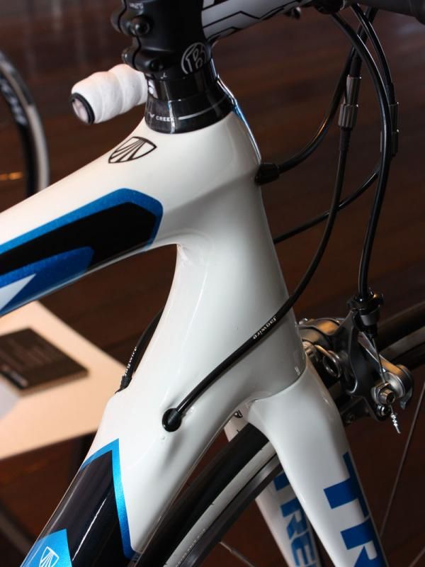 Internal cable routing is another new feature on the '11 5 Series Madone frames that is carried over from the 6 Series.