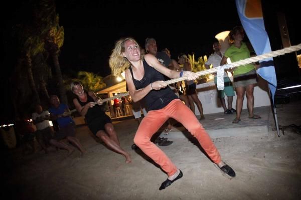 Ellen Van Dijk in the tug of war.