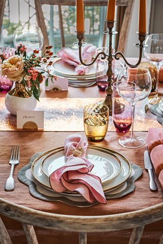 Pink table styling