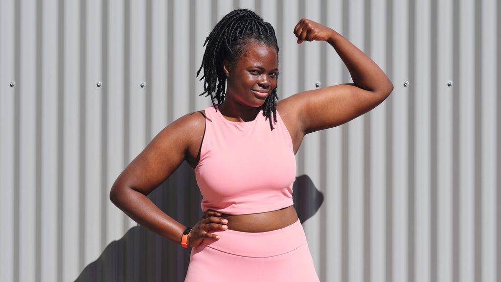 It only takes four dumbbell moves to start building upper body muscle