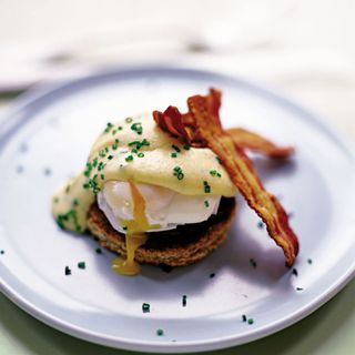 Poached Eggs with Chive Hollandaise recipe