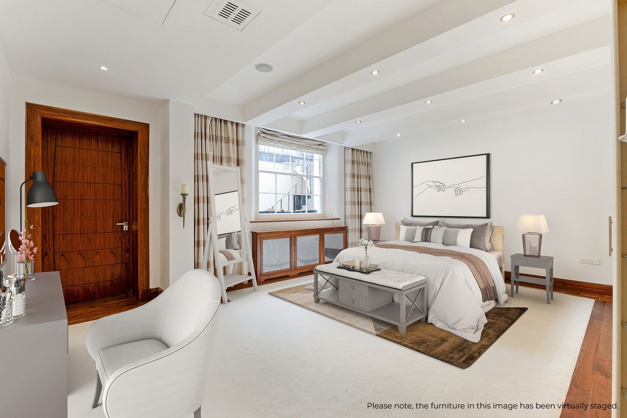 Images of Churchill's former home in Eccleston Square, London