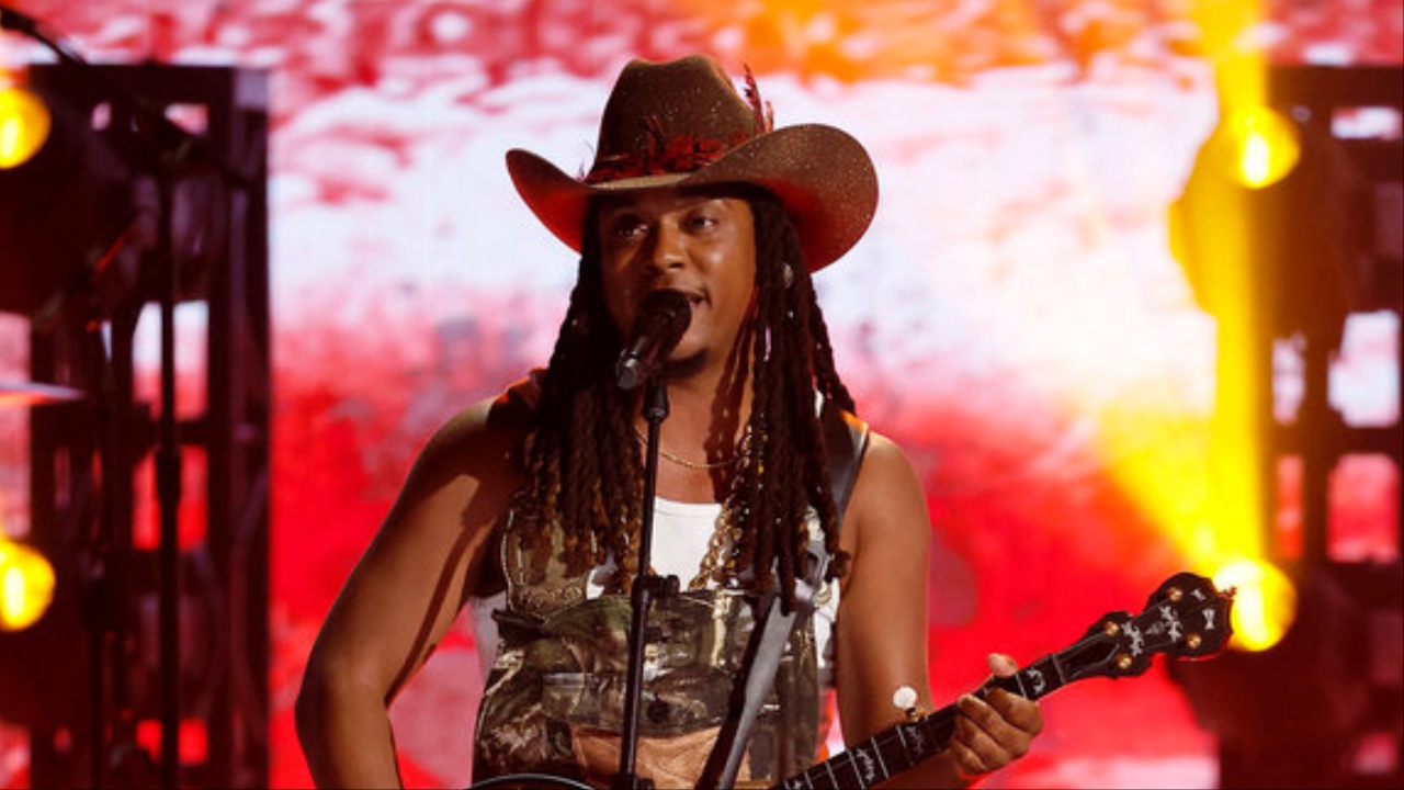 Steve Ray Ladson performing live on America&#039;s Got Talent Season 20