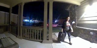 Shanann Watts returning home from a business trip