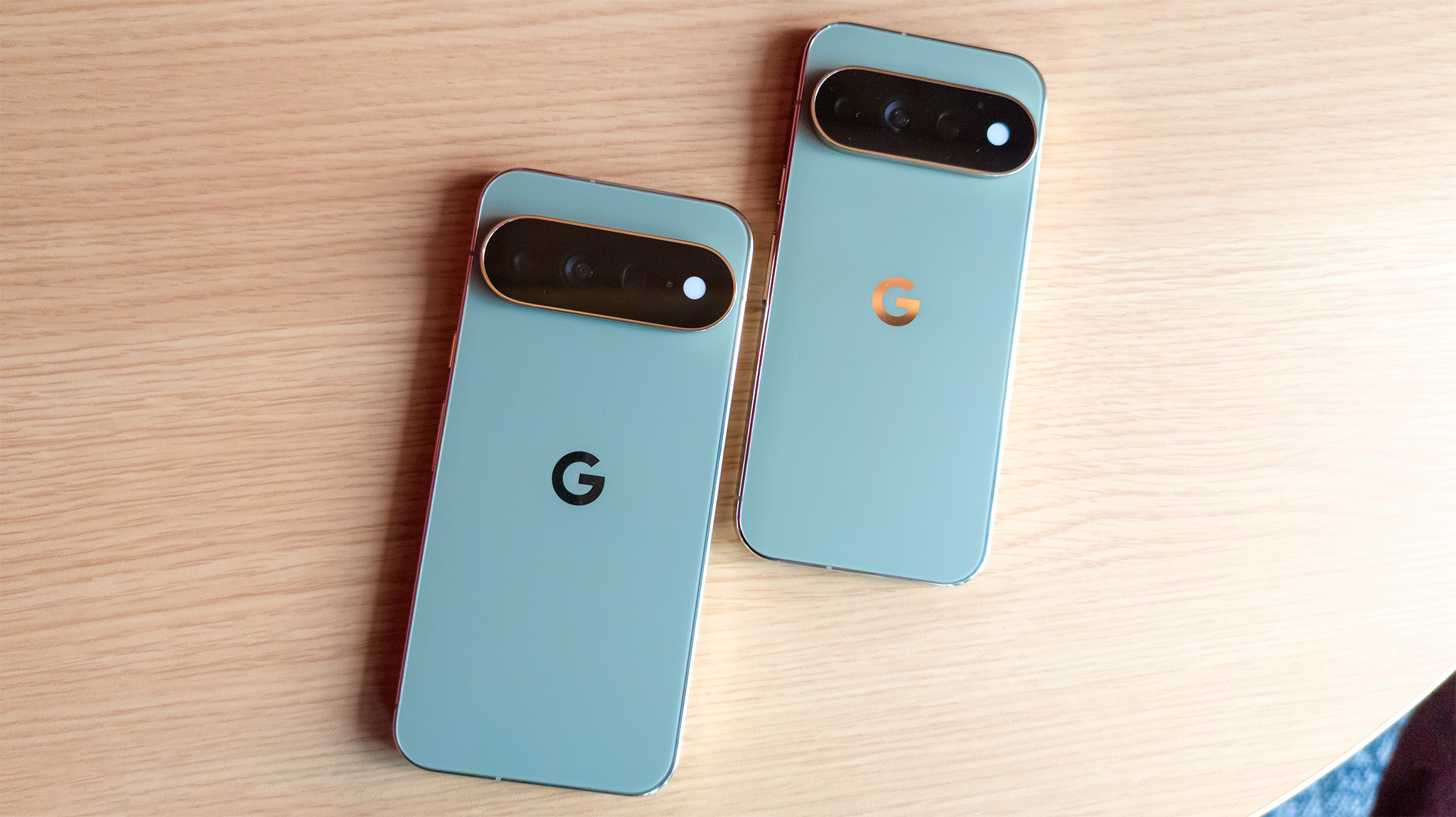 Comparing the Google Pixel 11 Pro with the Google Pixel 11 Pro