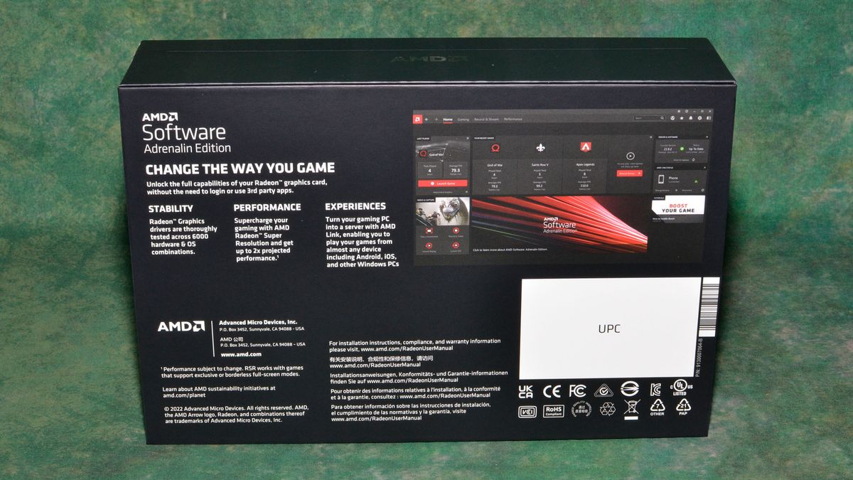 AMD Radeon RX 7600 unboxing and card photos