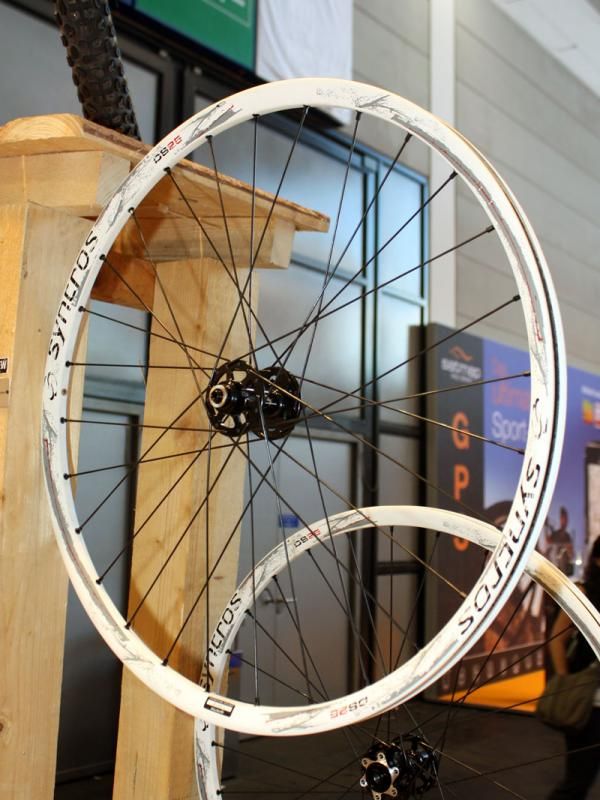 Syncros will offer its new DS25 wheels and rims in both 26" and 29" varieties.