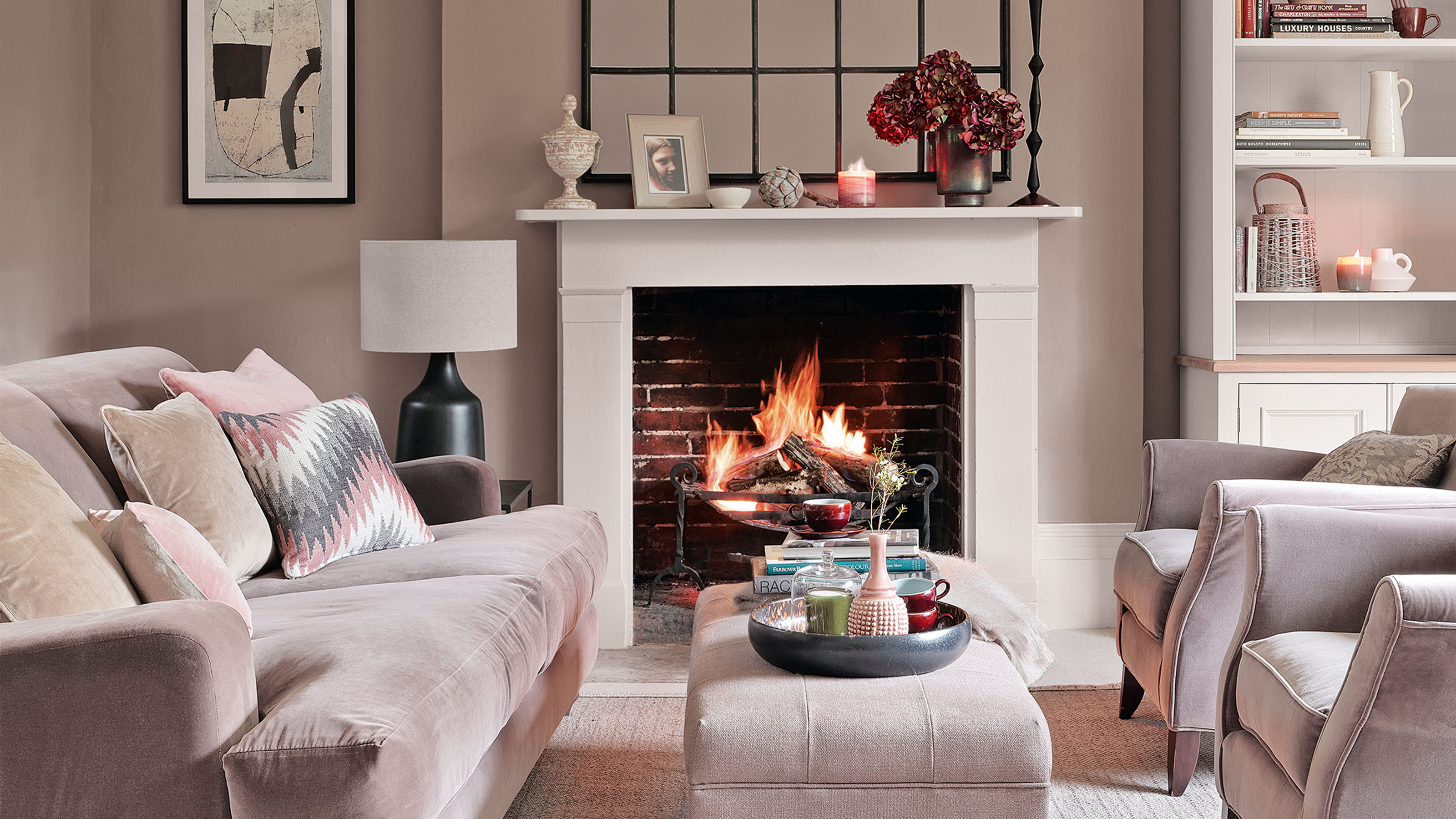 10 Cozy and Chic Apartment Living Room Ideas with Fireplace to ...