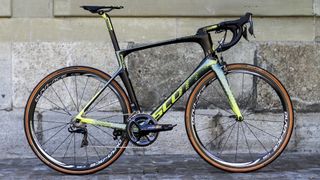 Defending Paris-Roubaix champ's Kangaroo cobbles bike
