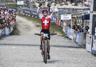 Monique Halter (Switzerland) wins junior women's title at UCI Mountain Bike World Championships 2022