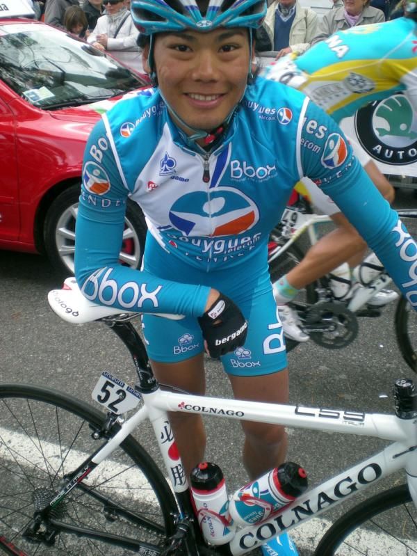 Yukiya Arashiro (Bbox Bouygues Telecom) received his new Colnago C59 prior to stage eight at the Giro d'Italia