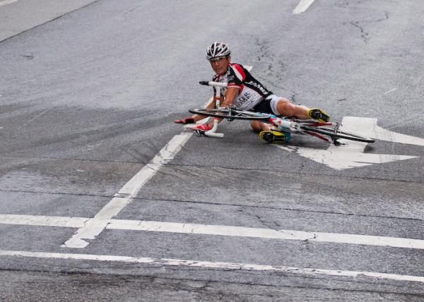 Alejandro Borrajo (Team Jamis\Sutter Home) hits the deck while leading the race with teammate Luis Romero-Amaran.