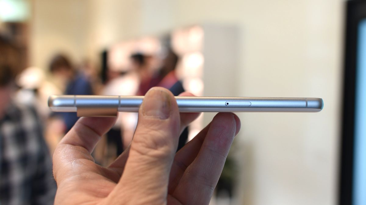 Google Pixel 7 on display at Williamsburg Google Store