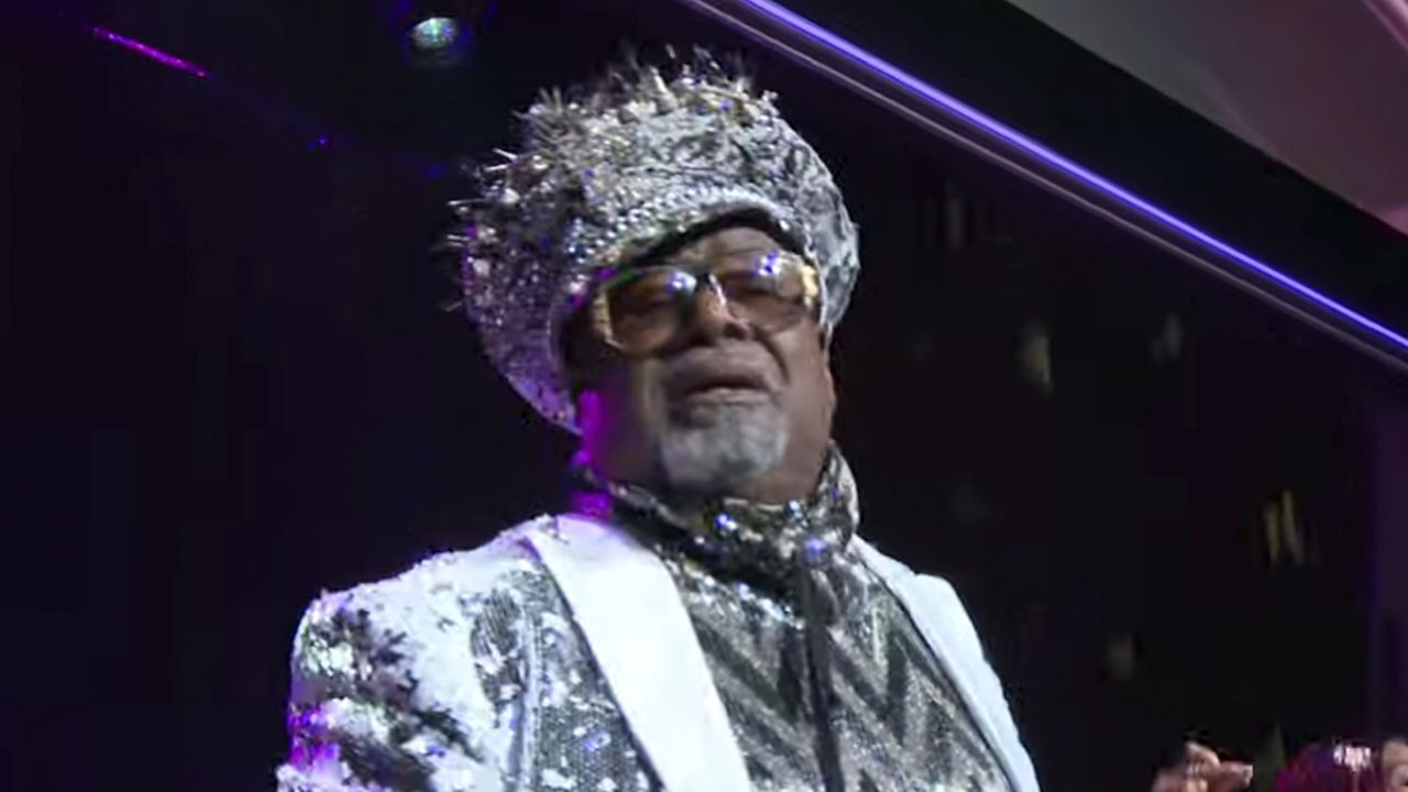 Me enteré de esta película biográfica de George Clinton gracias a Eddie Murphy, y ahora quiero verla realidad