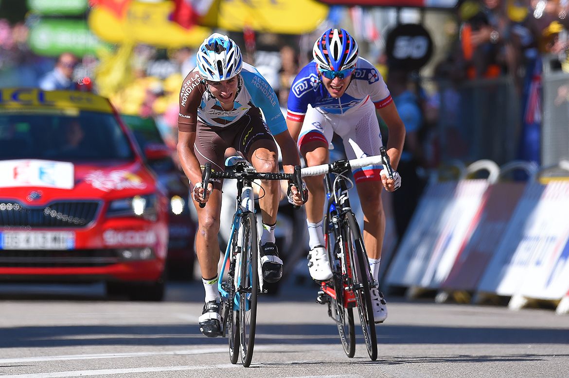 Alexis Vuillermoz and Sebastian Reichenbach sprint for third