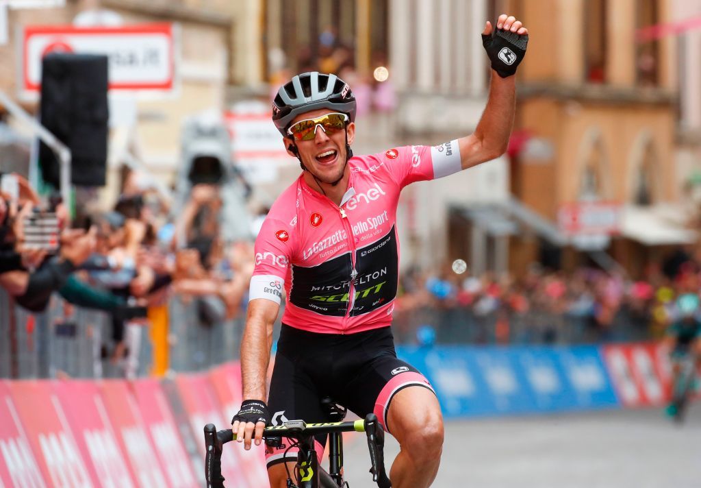 Simon Yates (Mitchelton-Scott) wins stage 11 of the Giro d'Italia