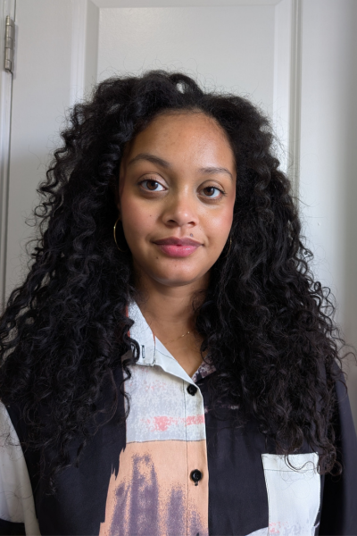 Photos of tester Shauna Beni-Haynes before and after using the Rootist Dry Shampoo Powder