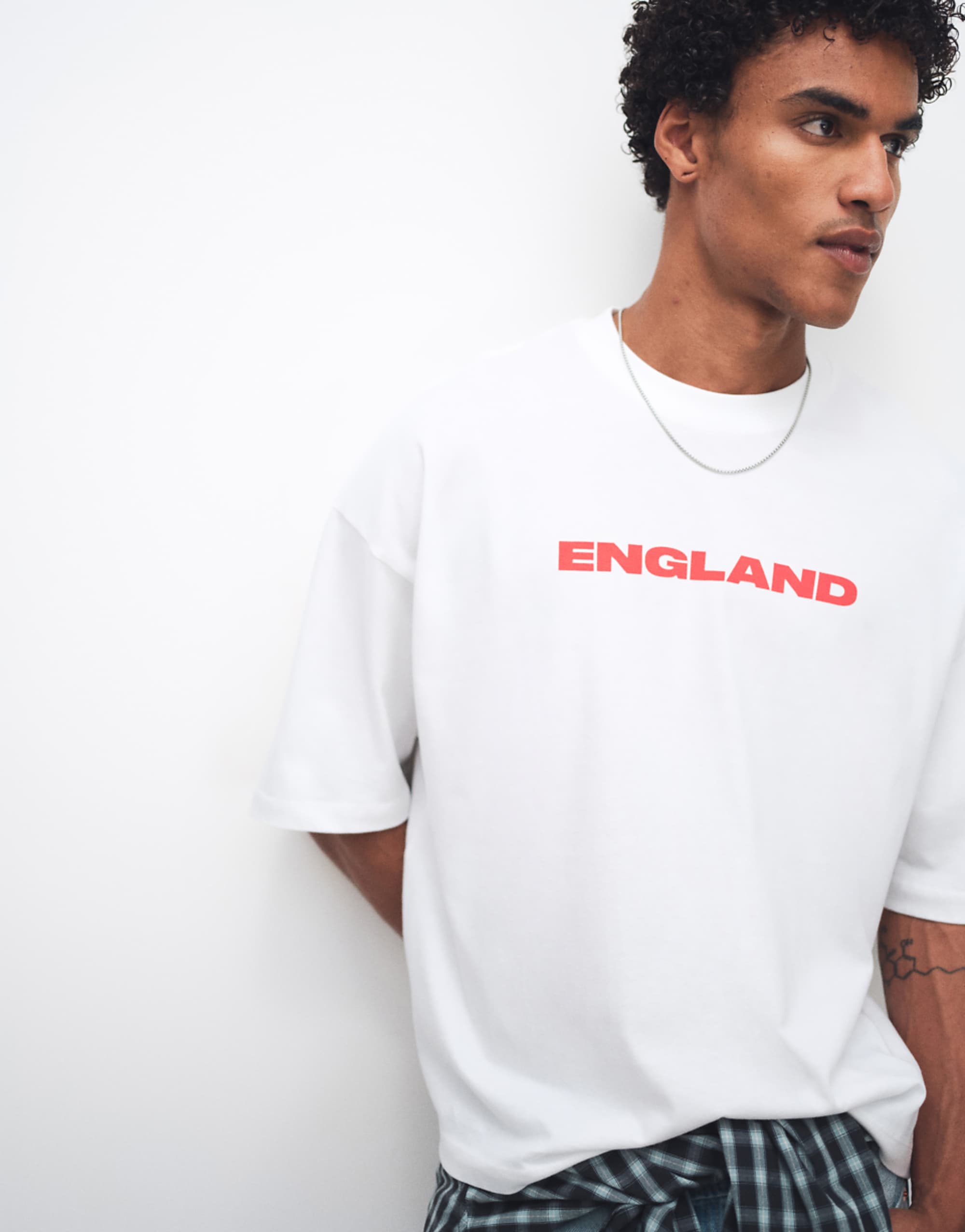 Asos Design Boxy Oversized T-Shirt With England Football Graphic in White