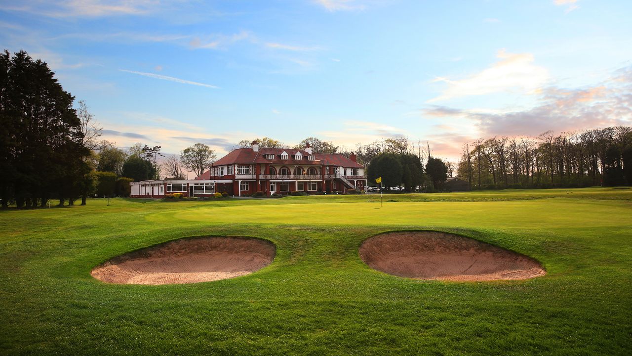 Fairhaven Golf Club - 9th hole and clubhouse